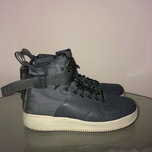 ⚡️FLASH SALE⚡️Nike SF Air Force 1 Mid Dark Grey